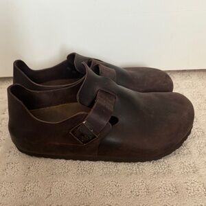 Birkenstock- Men’s Boston Clogs brown leather